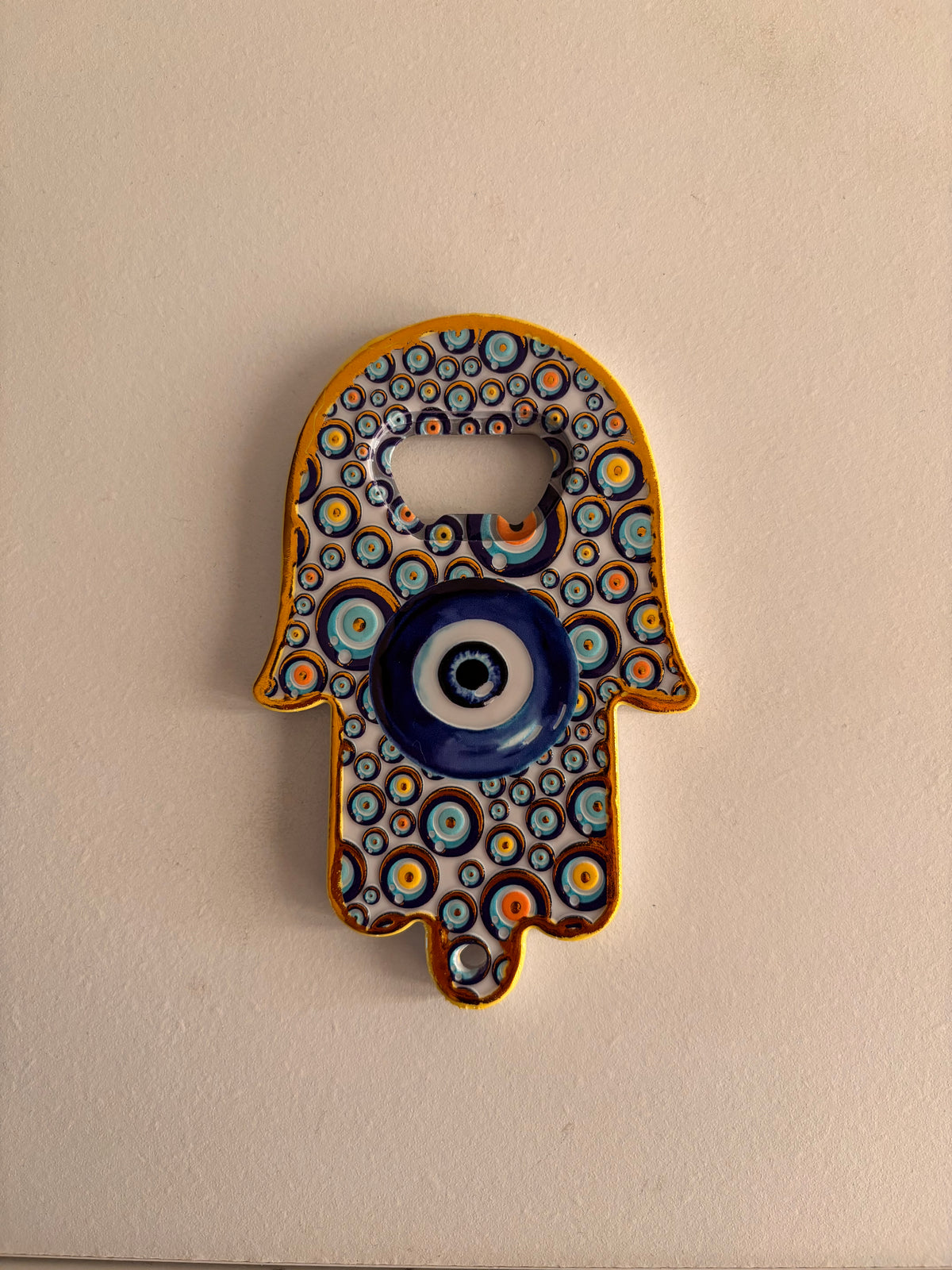 Magnetic blue eye hand