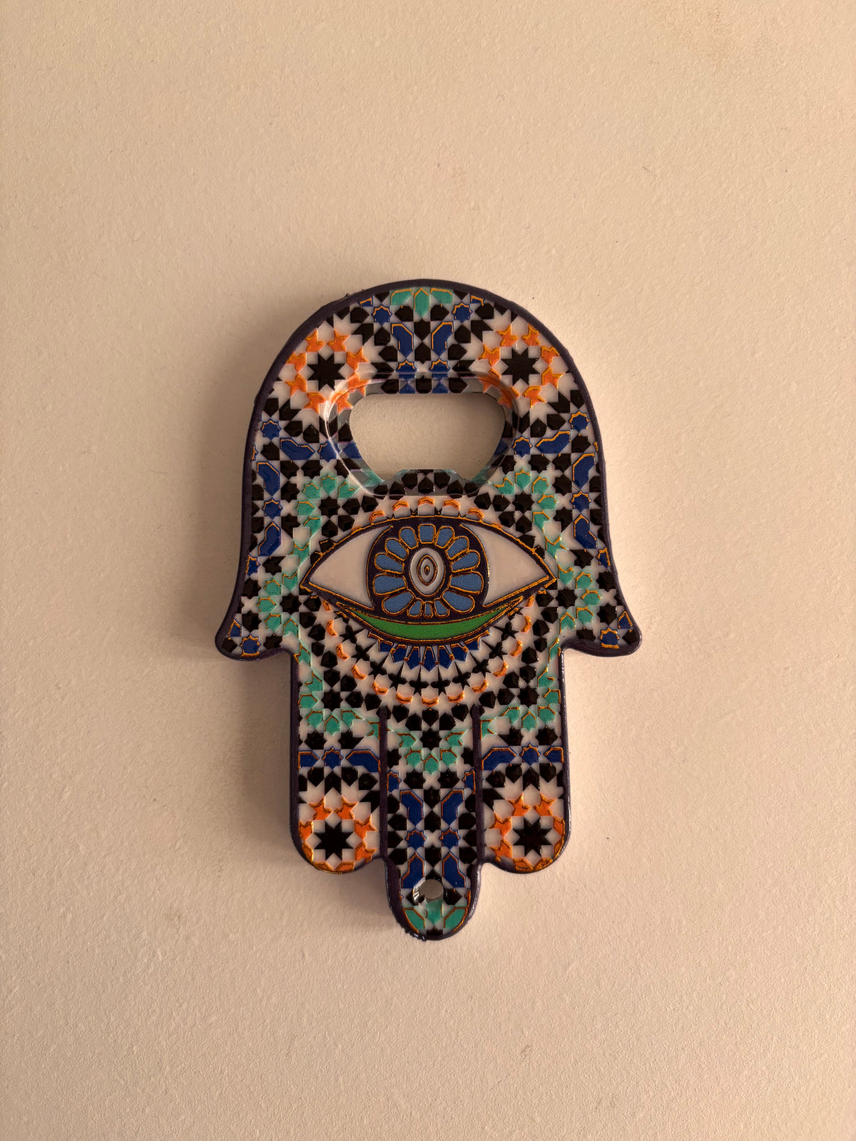 Magnetic blue eye hand